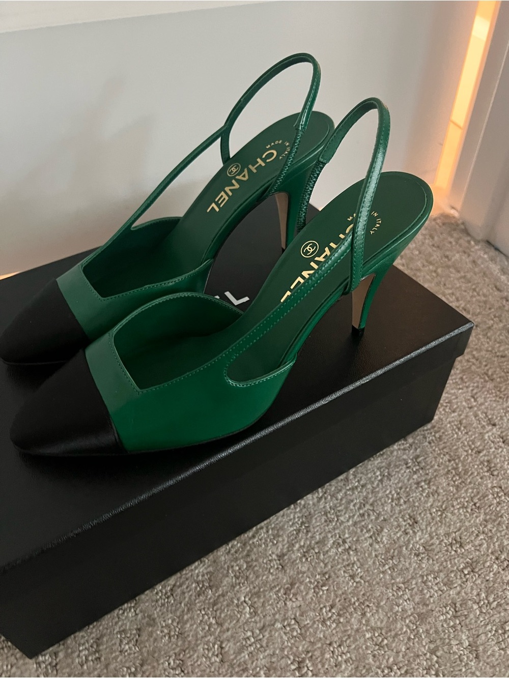 Chanel 26A size 36 C green black slingbacks - Picture 2 of 9